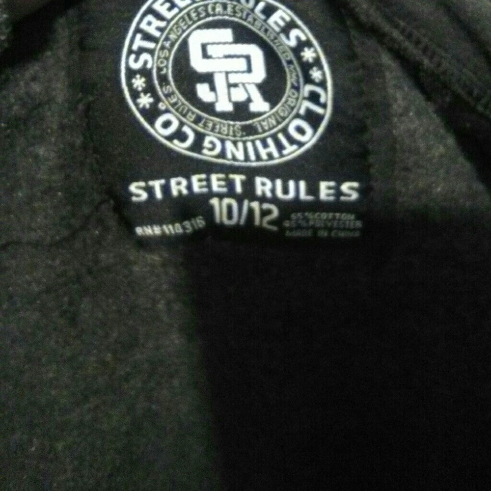 Cute jacket. - Picture 4 of 5